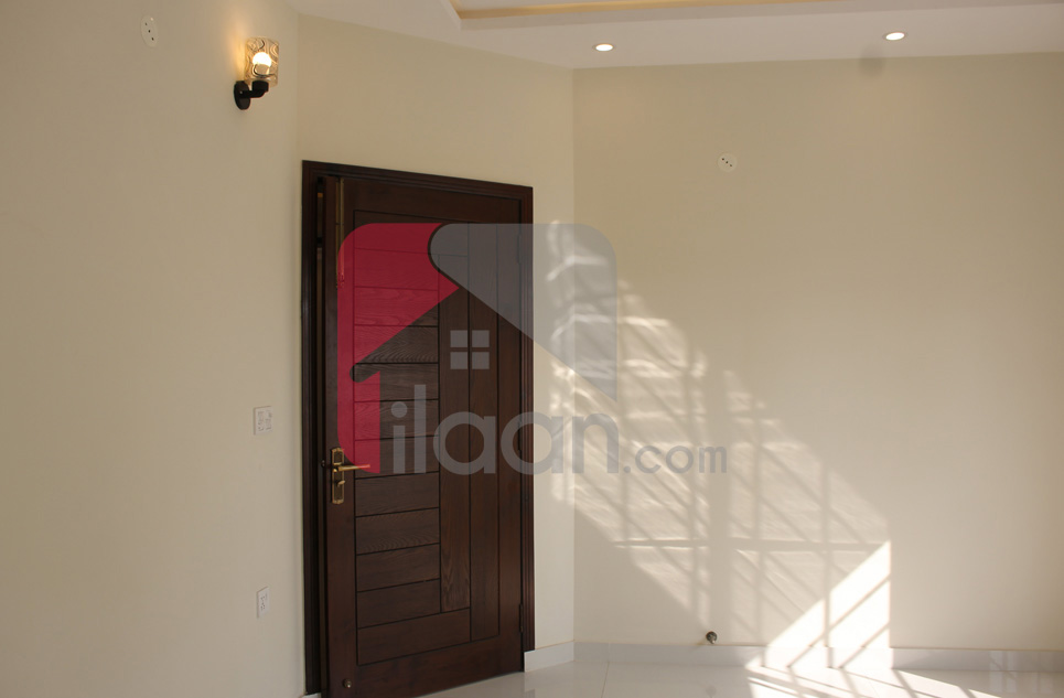 8 Marla House for Sale in Block D, Phase 2, Bahria Orchard, Lahore
