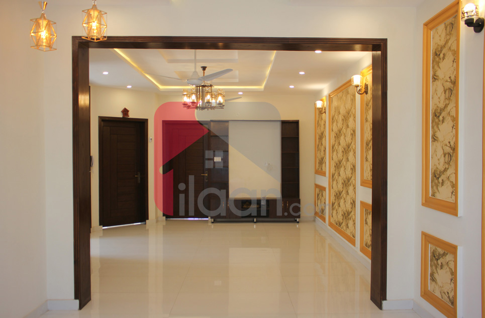8 Marla House for Sale in Block D, Phase 2, Bahria Orchard, Lahore