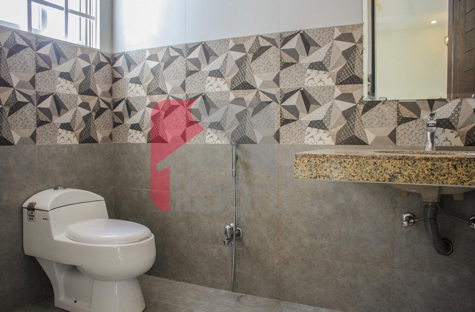 8 Marla House for Sale in Block D, Phase 2, Bahria Orchard, Lahore