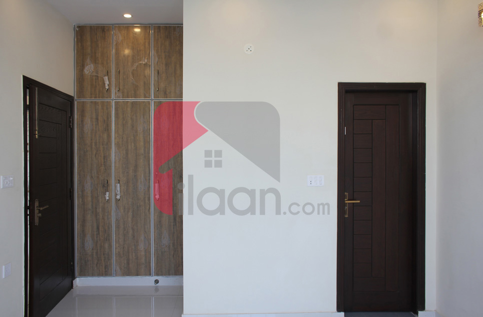 8 Marla House for Sale in Block D, Phase 2, Bahria Orchard, Lahore