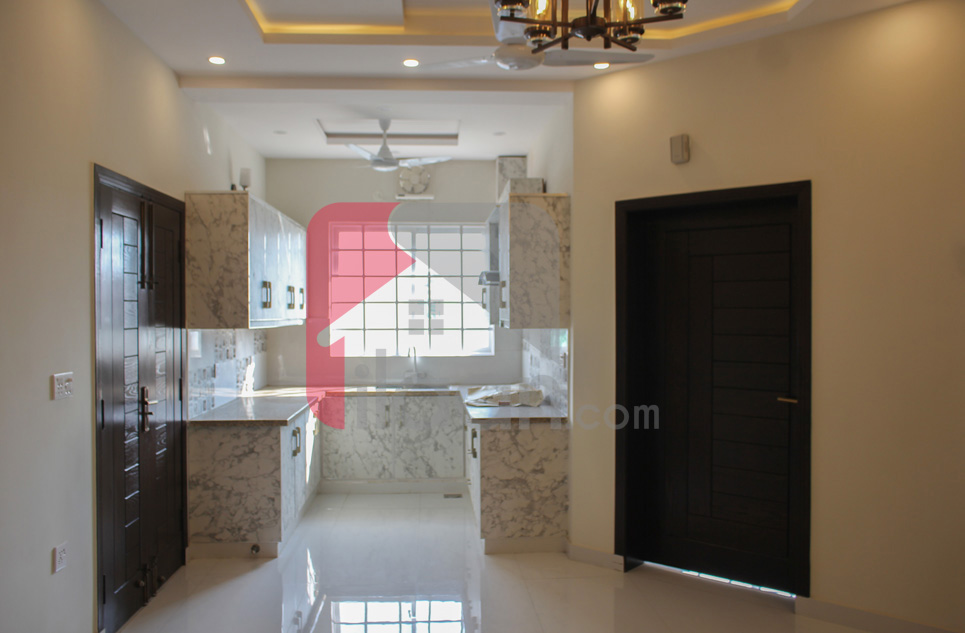 8 Marla House for Sale in Block D, Phase 2, Bahria Orchard, Lahore