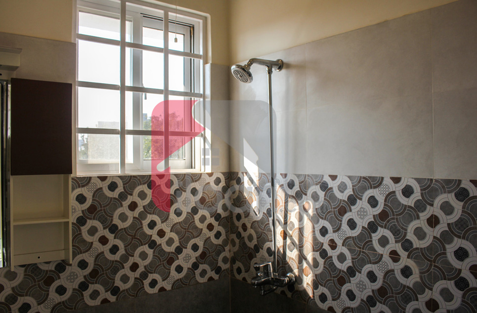 8 Marla House for Sale in Block D, Phase 2, Bahria Orchard, Lahore