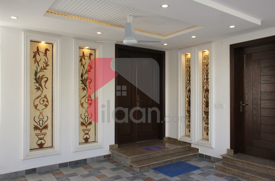 8 Marla House for Sale in Block D, Phase 2, Bahria Orchard, Lahore