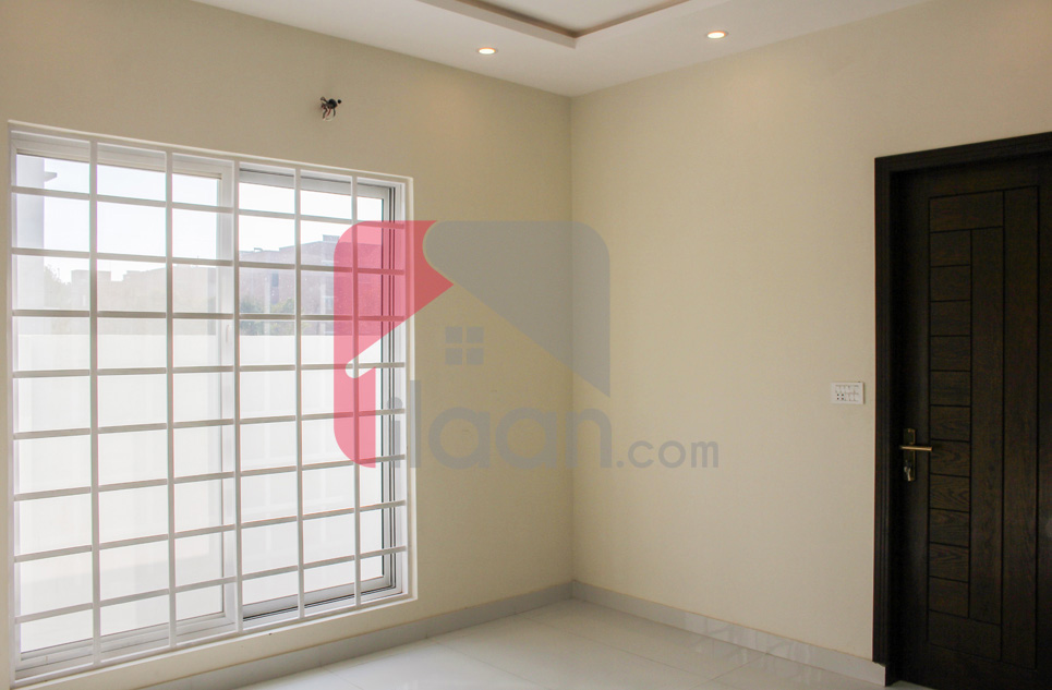 8 Marla House for Sale in Block D, Phase 2, Bahria Orchard, Lahore