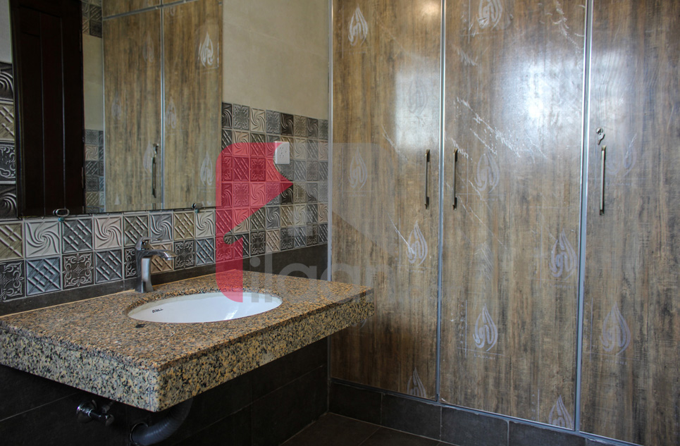 8 Marla House for Sale in Block D, Phase 2, Bahria Orchard, Lahore