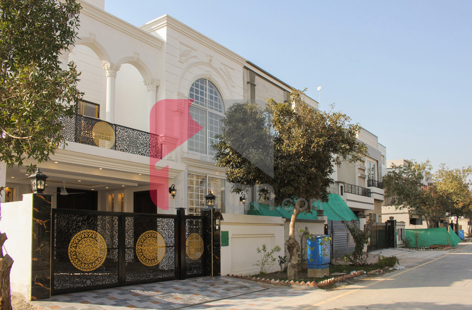 8 Marla House for Sale in Block D, Phase 2, Bahria Orchard, Lahore