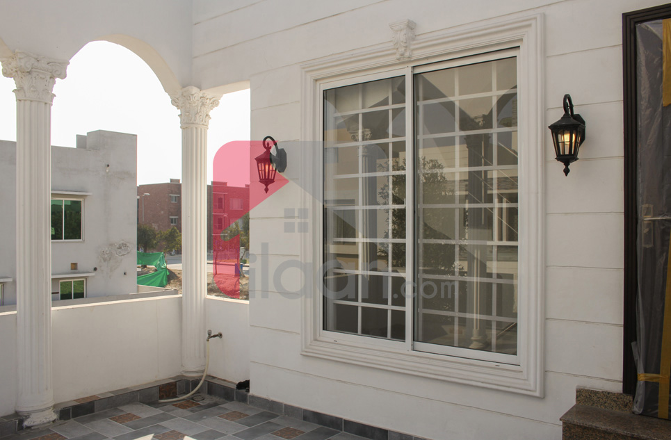 8 Marla House for Sale in Block D, Phase 2, Bahria Orchard, Lahore