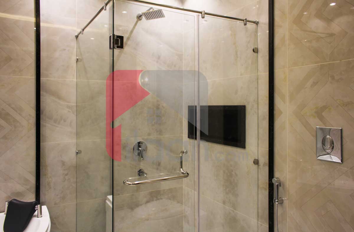 1 Kanal House for Sale in Block D, Phase 6, DHA Lahore