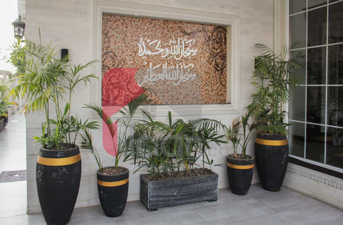 1 Kanal House for Sale in Block D, Phase 6, DHA Lahore
