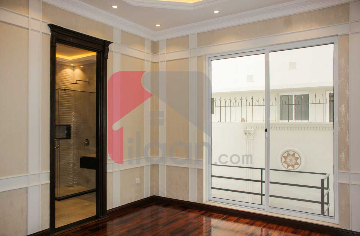 1 Kanal House for Sale in Block D, Phase 6, DHA Lahore