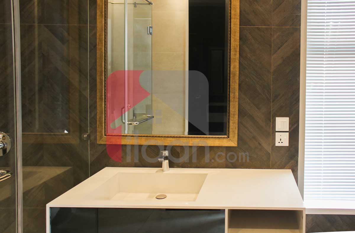 1 Kanal House for Sale in Block D, Phase 6, DHA Lahore