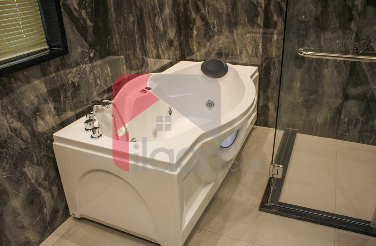 1 Kanal House for Sale in Block D, Phase 6, DHA Lahore