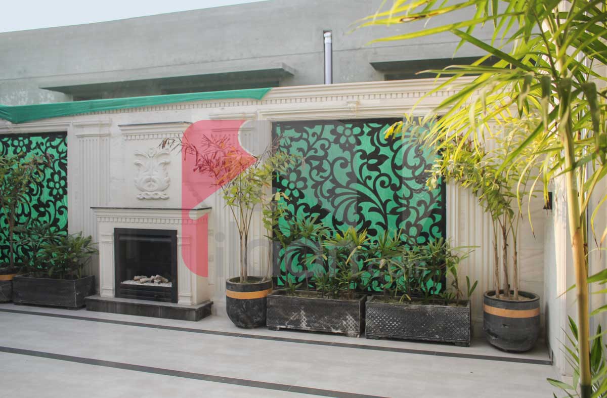 1 Kanal House for Sale in Block D, Phase 6, DHA Lahore
