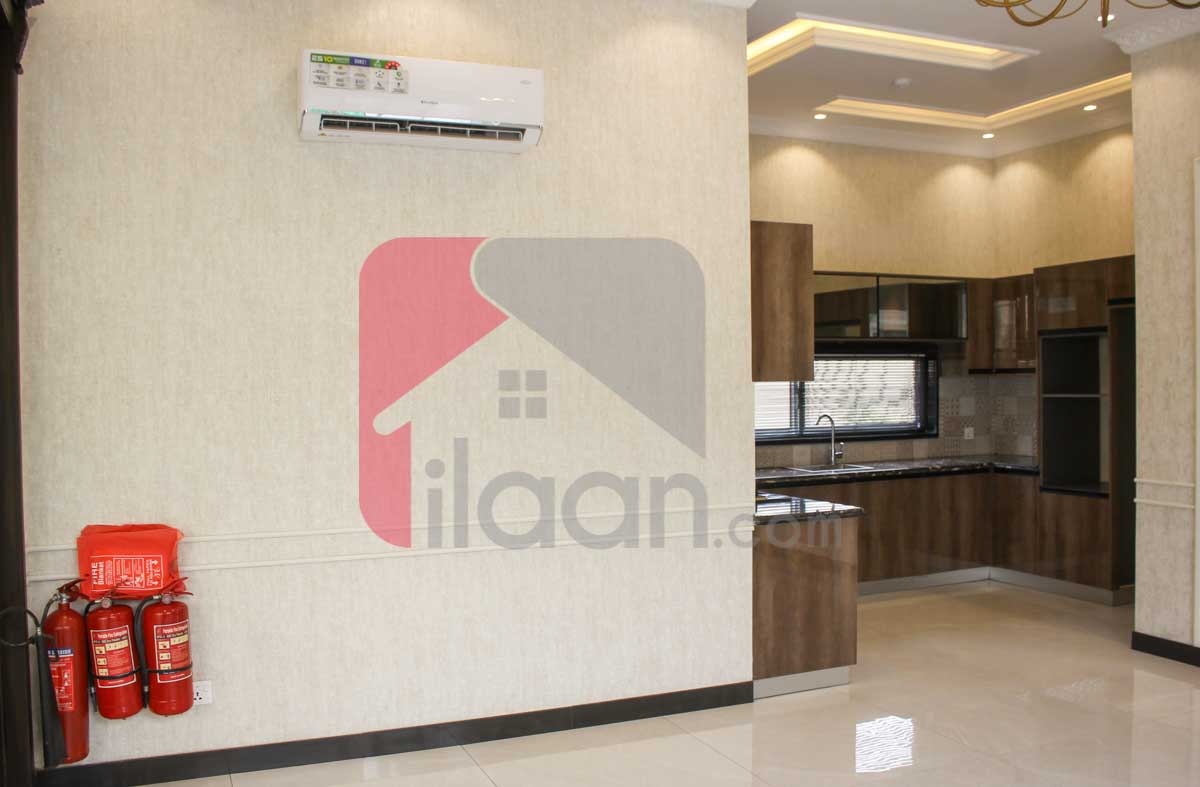 1 Kanal House for Sale in Block D, Phase 6, DHA Lahore