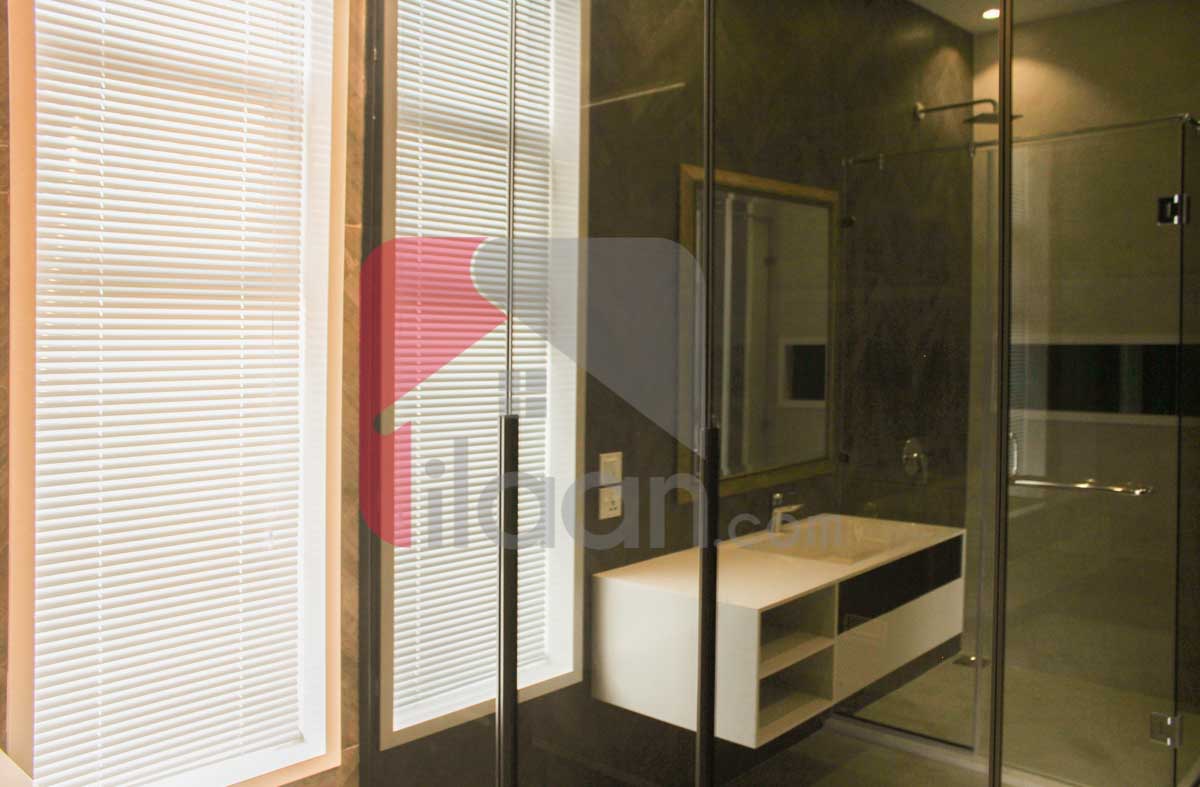 1 Kanal House for Sale in Block D, Phase 6, DHA Lahore