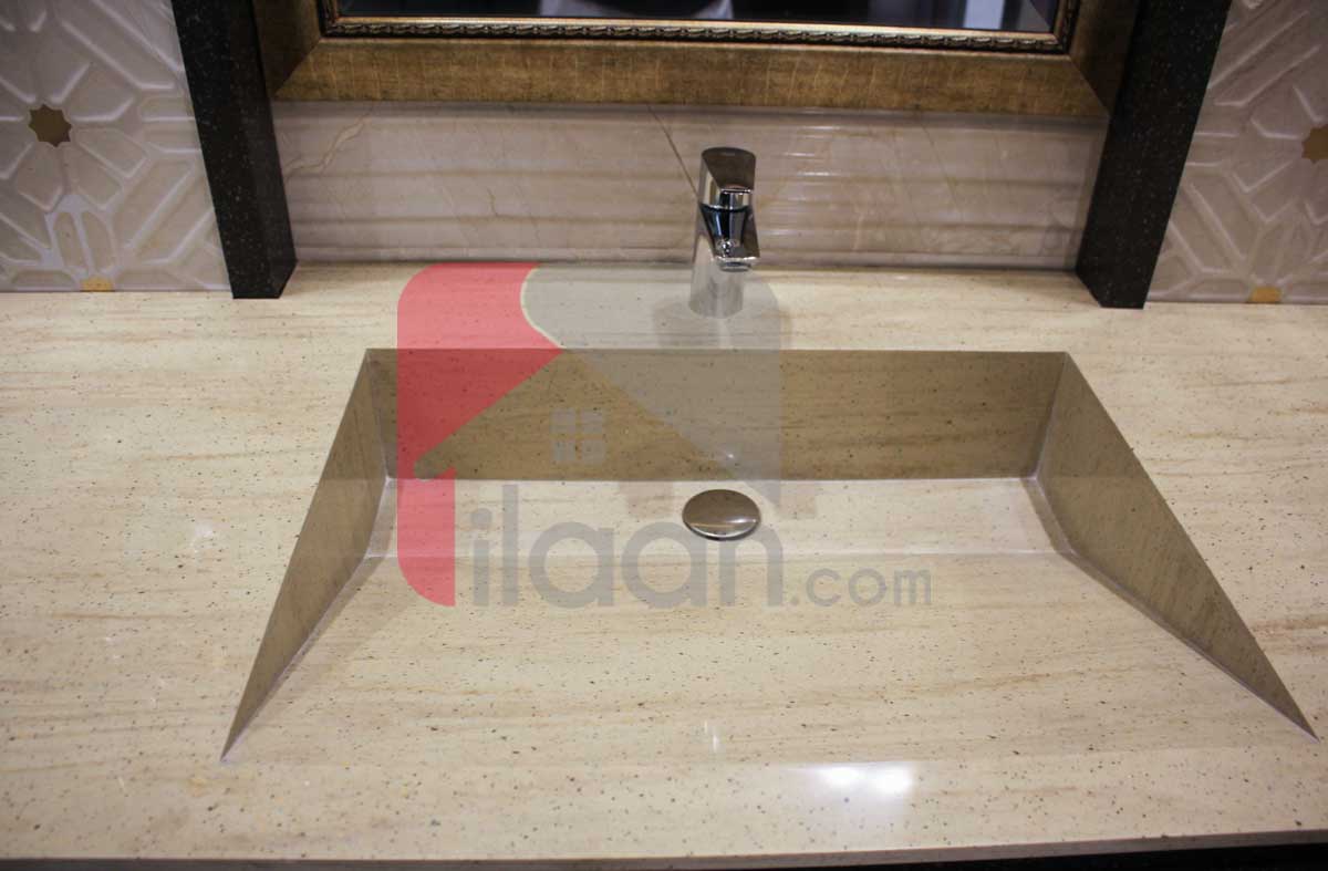 1 Kanal House for Sale in Block D, Phase 6, DHA Lahore