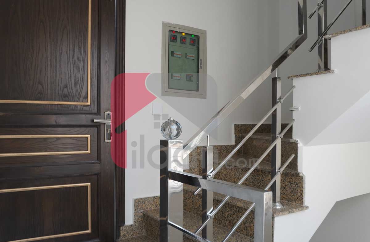 10 Marla House for Sale in Block F, PIA Housing Scheme, Lahore