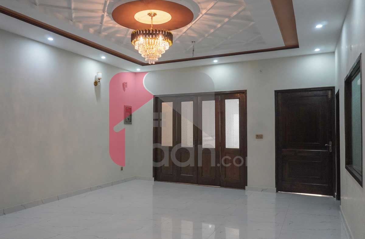10 Marla House for Sale in Phase 1, Nasheman-e-Iqbal, Lahore