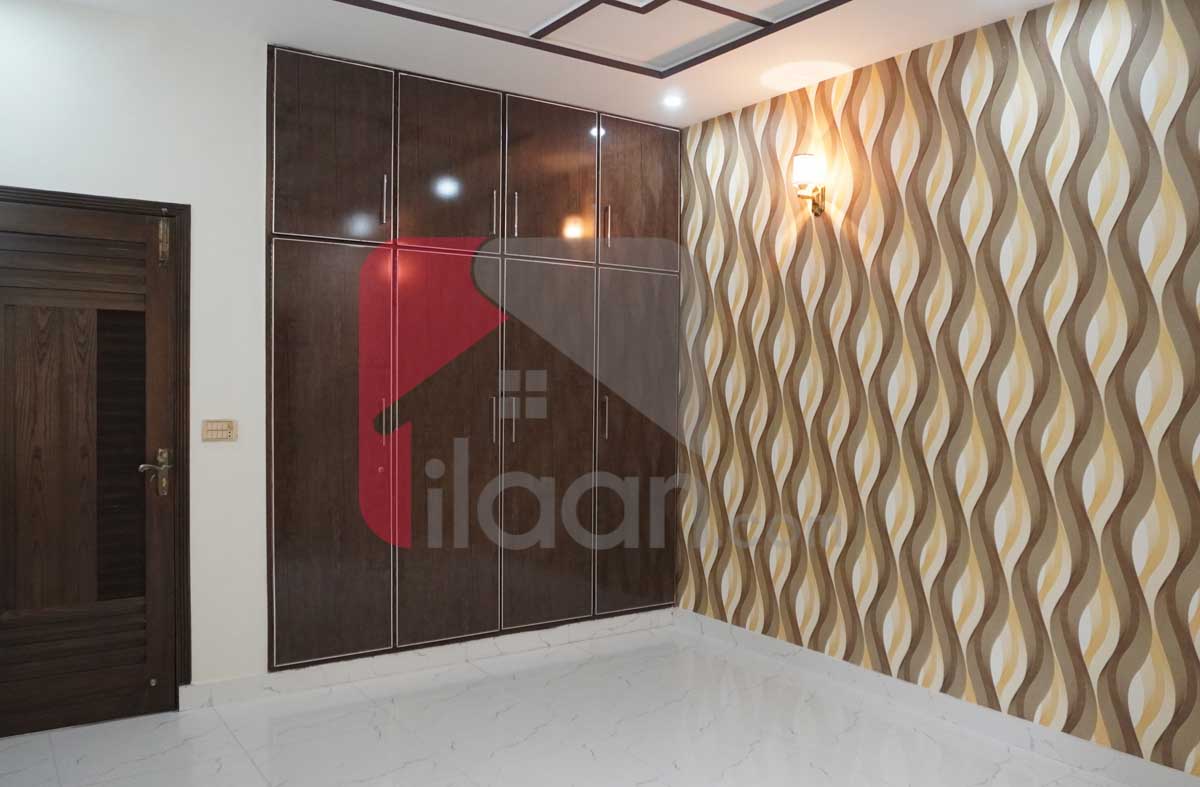 10 Marla House for Sale in Phase 1, Nasheman-e-Iqbal, Lahore