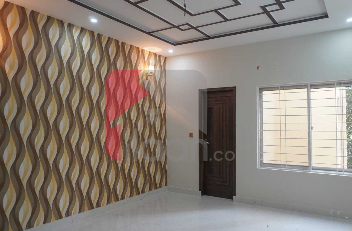 10 Marla House for Sale in Phase 1, Nasheman-e-Iqbal, Lahore