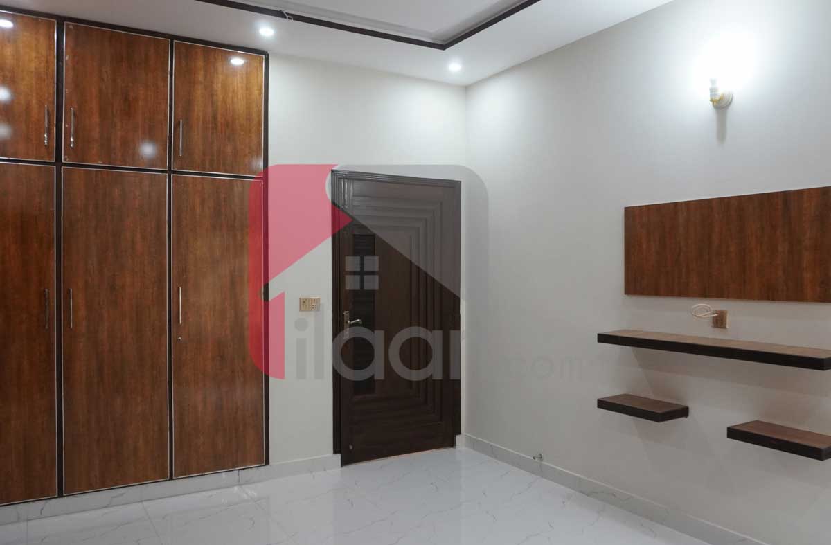 10 Marla House for Sale in Phase 1, Nasheman-e-Iqbal, Lahore