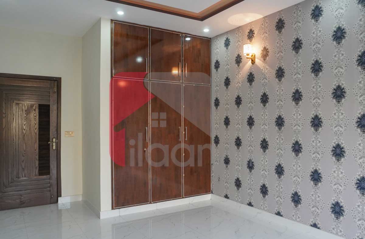 10 Marla House for Sale in Phase 1, Nasheman-e-Iqbal, Lahore