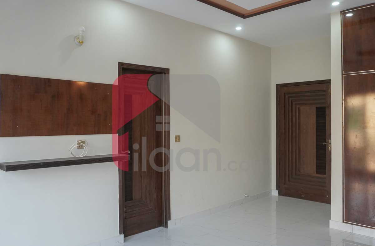 10 Marla House for Sale in Phase 1, Nasheman-e-Iqbal, Lahore