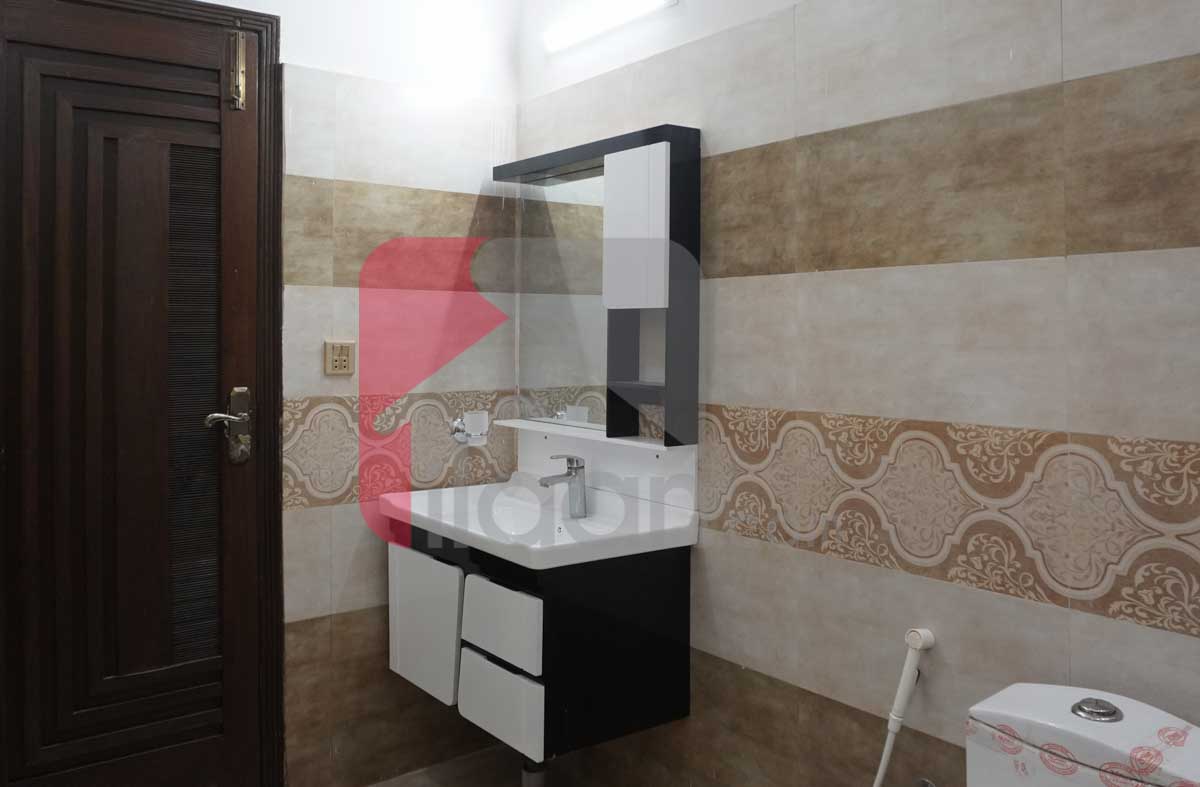 10 Marla House for Sale in Phase 1, Nasheman-e-Iqbal, Lahore