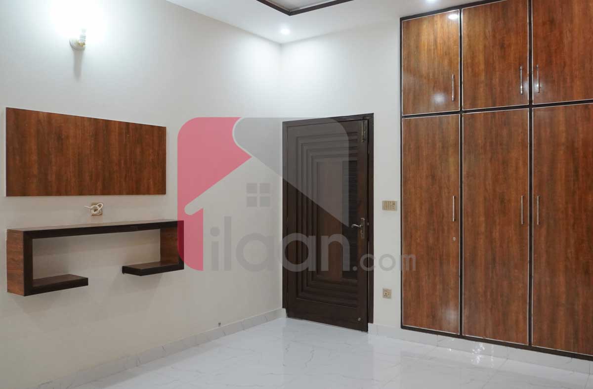 10 Marla House for Sale in Phase 1, Nasheman-e-Iqbal, Lahore