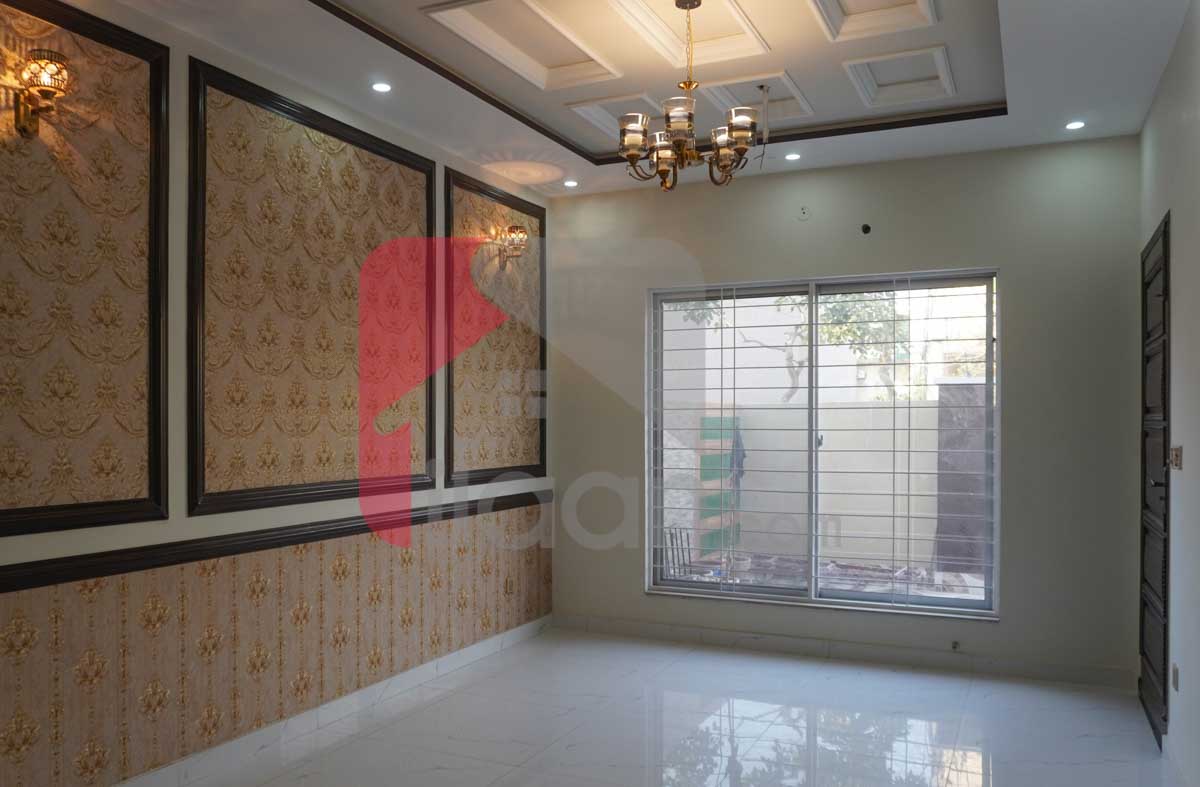 10 Marla House for Sale in Phase 1, Nasheman-e-Iqbal, Lahore