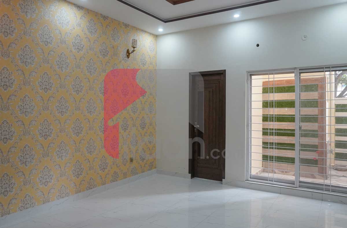 10 Marla House for Sale in Phase 1, Nasheman-e-Iqbal, Lahore