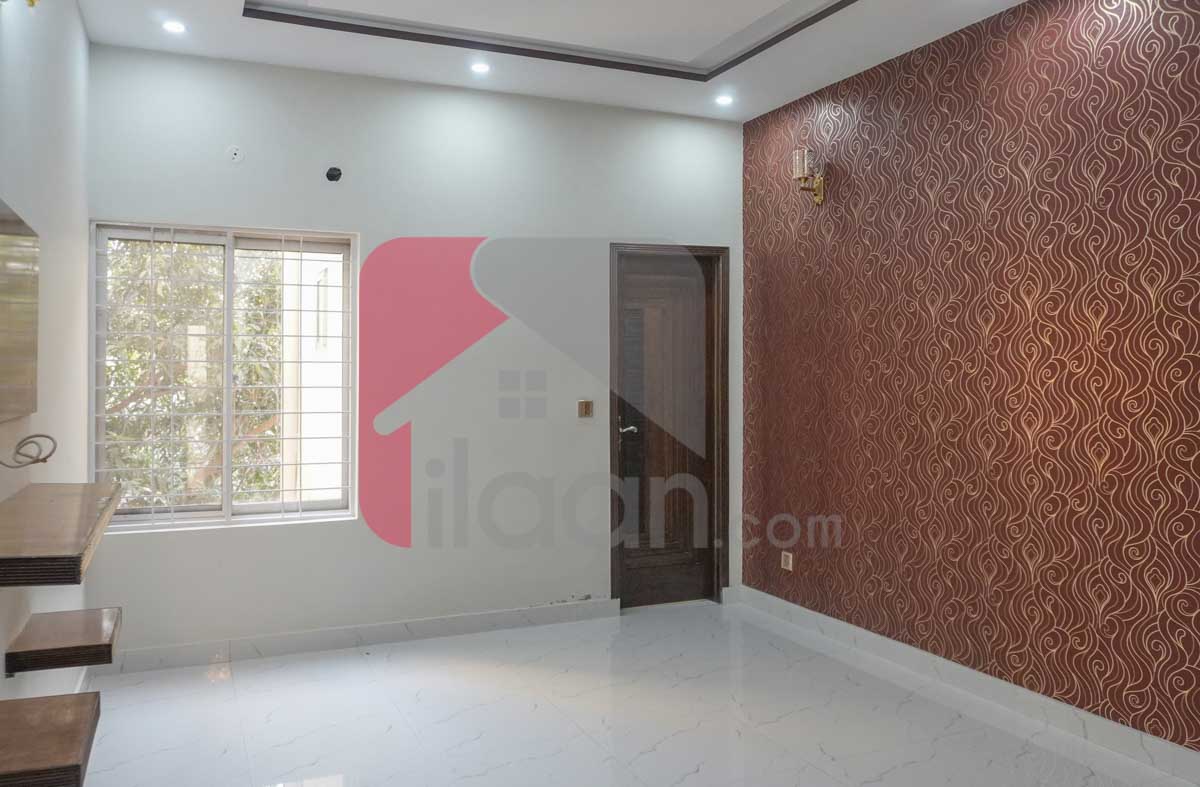 10 Marla House for Sale in Phase 1, Nasheman-e-Iqbal, Lahore