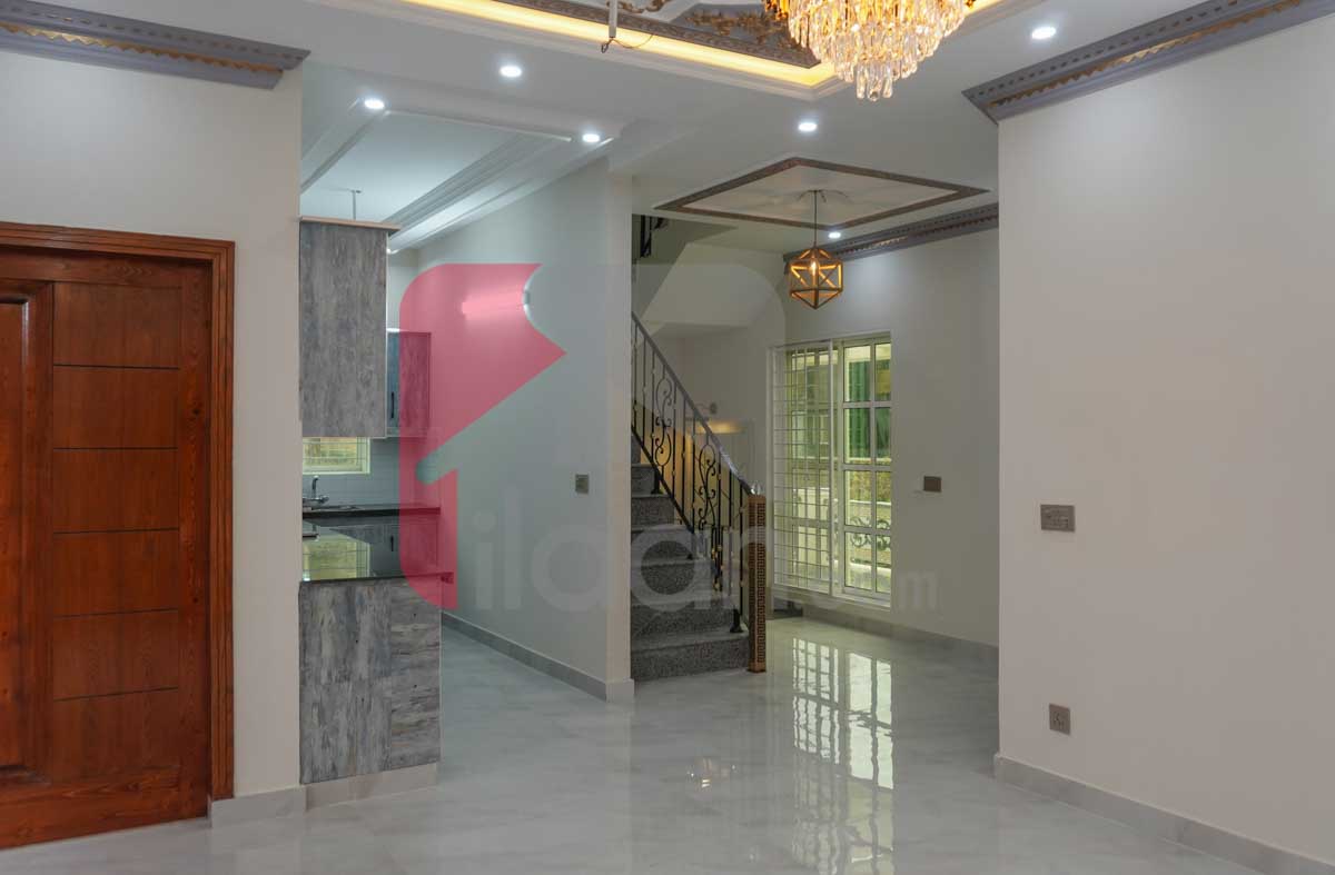 10 Marla House for Sale in Block J3, Phase 1, Wapda Town, Lahore