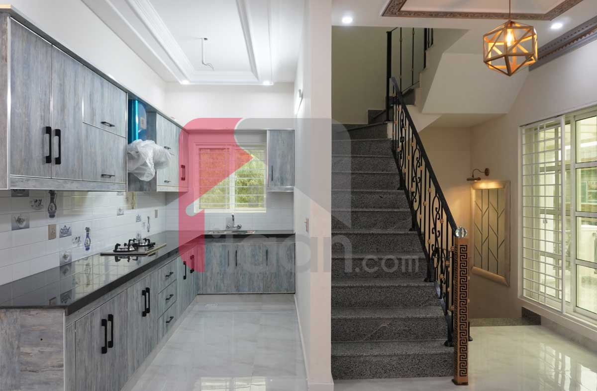 10 Marla House for Sale in Block J3, Phase 1, Wapda Town, Lahore