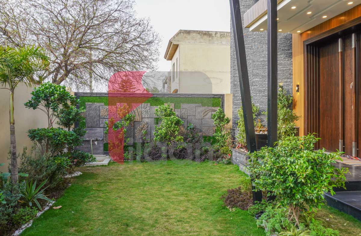 1 Kanal 1 Marla House for Sale in Block C1, Valencia Housing Society, Lahore