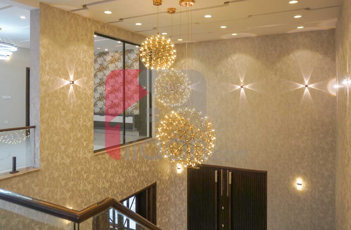 1 Kanal 1 Marla House for Sale in Block C1, Valencia Housing Society, Lahore