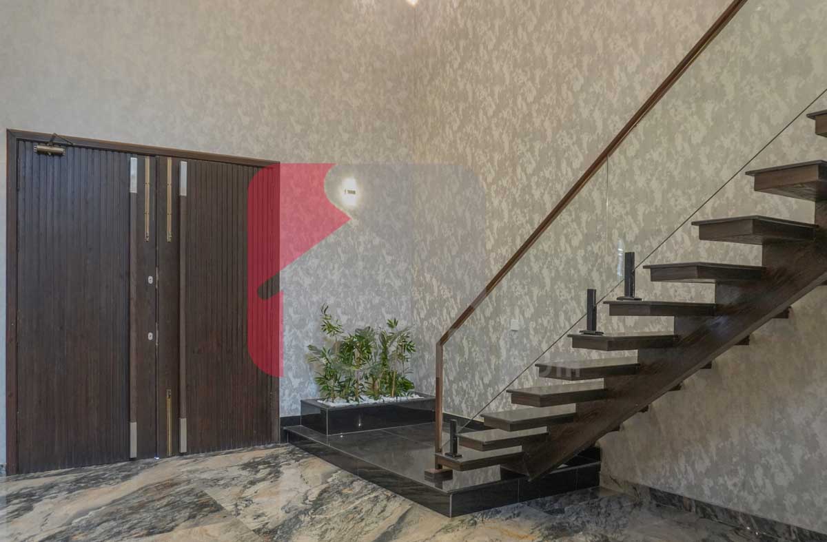 1 Kanal 1 Marla House for Sale in Block C1, Valencia Housing Society, Lahore