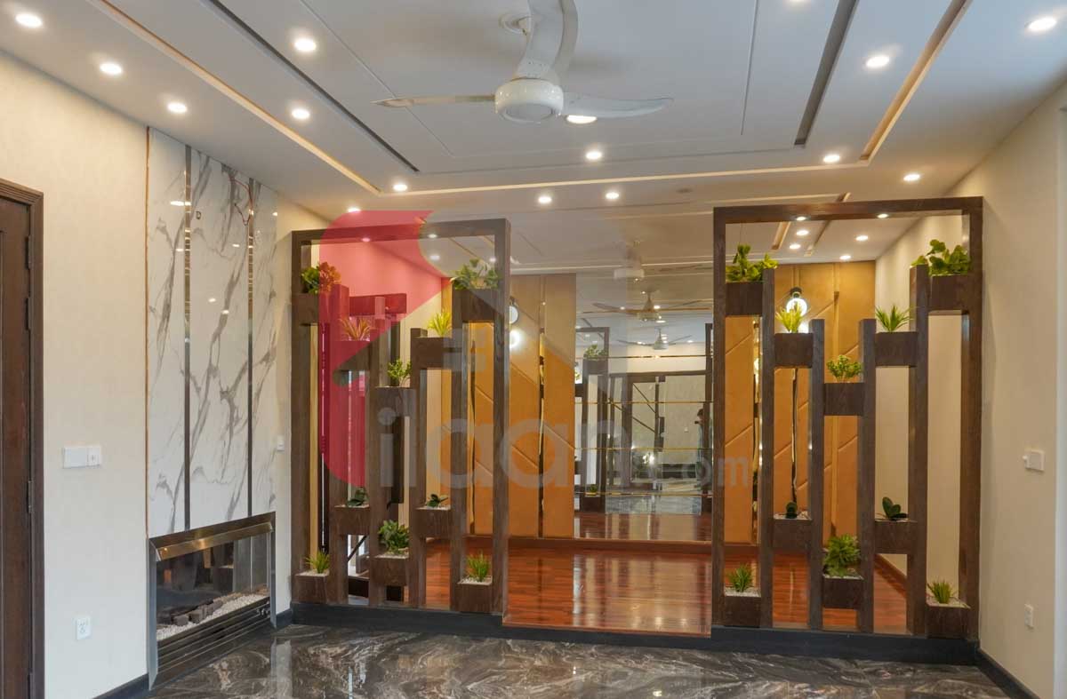 1 Kanal 1 Marla House for Sale in Block C1, Valencia Housing Society, Lahore