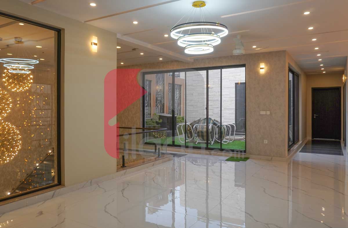 1 Kanal 1 Marla House for Sale in Block C1, Valencia Housing Society, Lahore