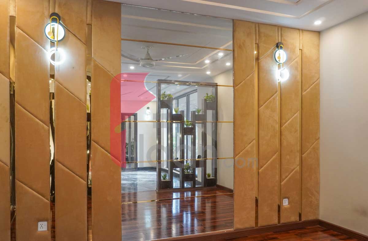 1 Kanal 1 Marla House for Sale in Block C1, Valencia Housing Society, Lahore