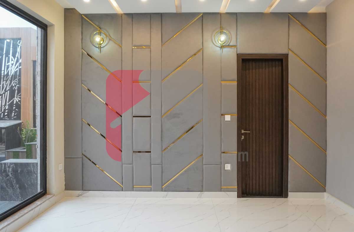1 Kanal 1 Marla House for Sale in Block C1, Valencia Housing Society, Lahore