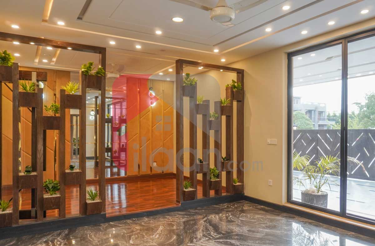 1 Kanal 1 Marla House for Sale in Block C1, Valencia Housing Society, Lahore