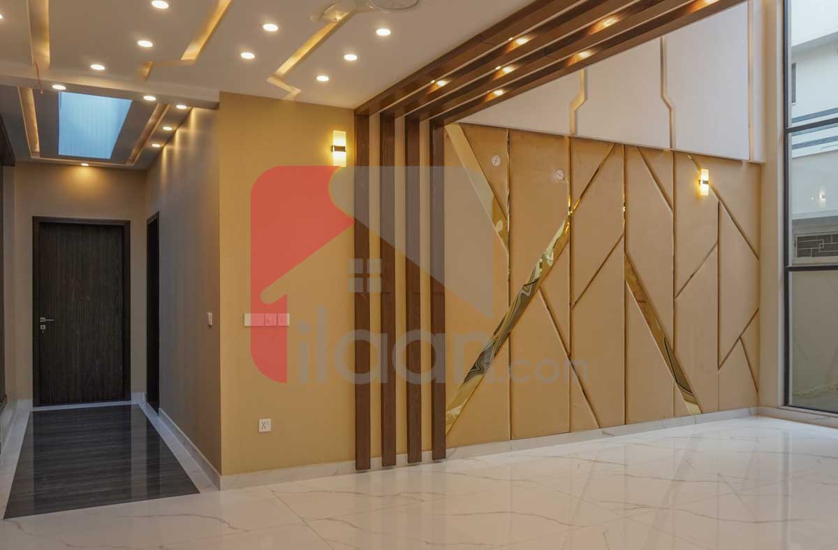 1 Kanal 1 Marla House for Sale in Block C1, Valencia Housing Society, Lahore