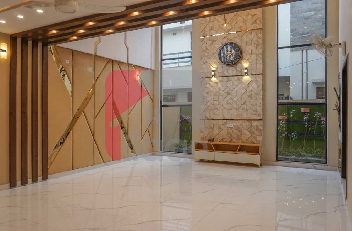 1 Kanal 1 Marla House for Sale in Block C1, Valencia Housing Society, Lahore