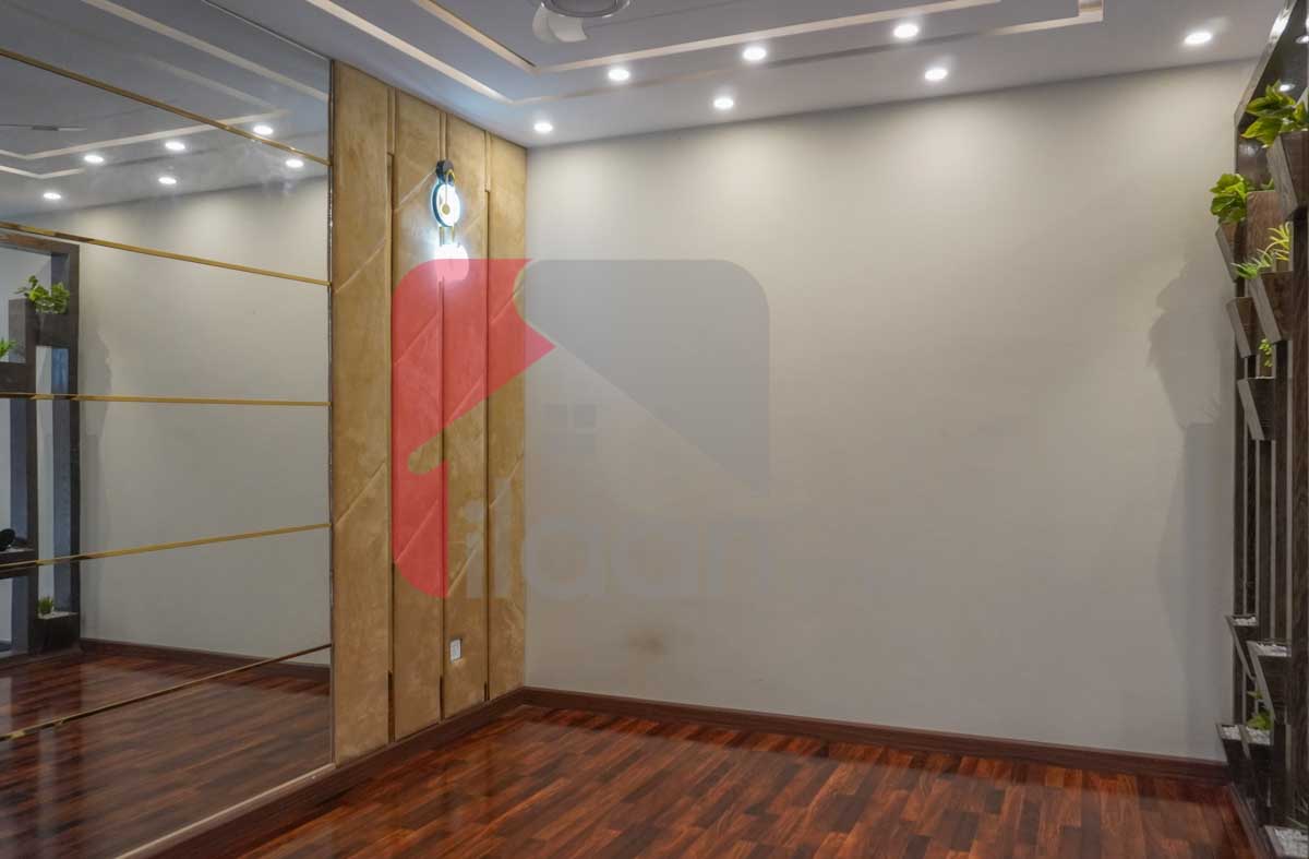 1 Kanal 1 Marla House for Sale in Block C1, Valencia Housing Society, Lahore