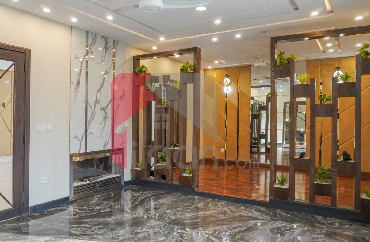 1 Kanal 1 Marla House for Sale in Block C1, Valencia Housing Society, Lahore