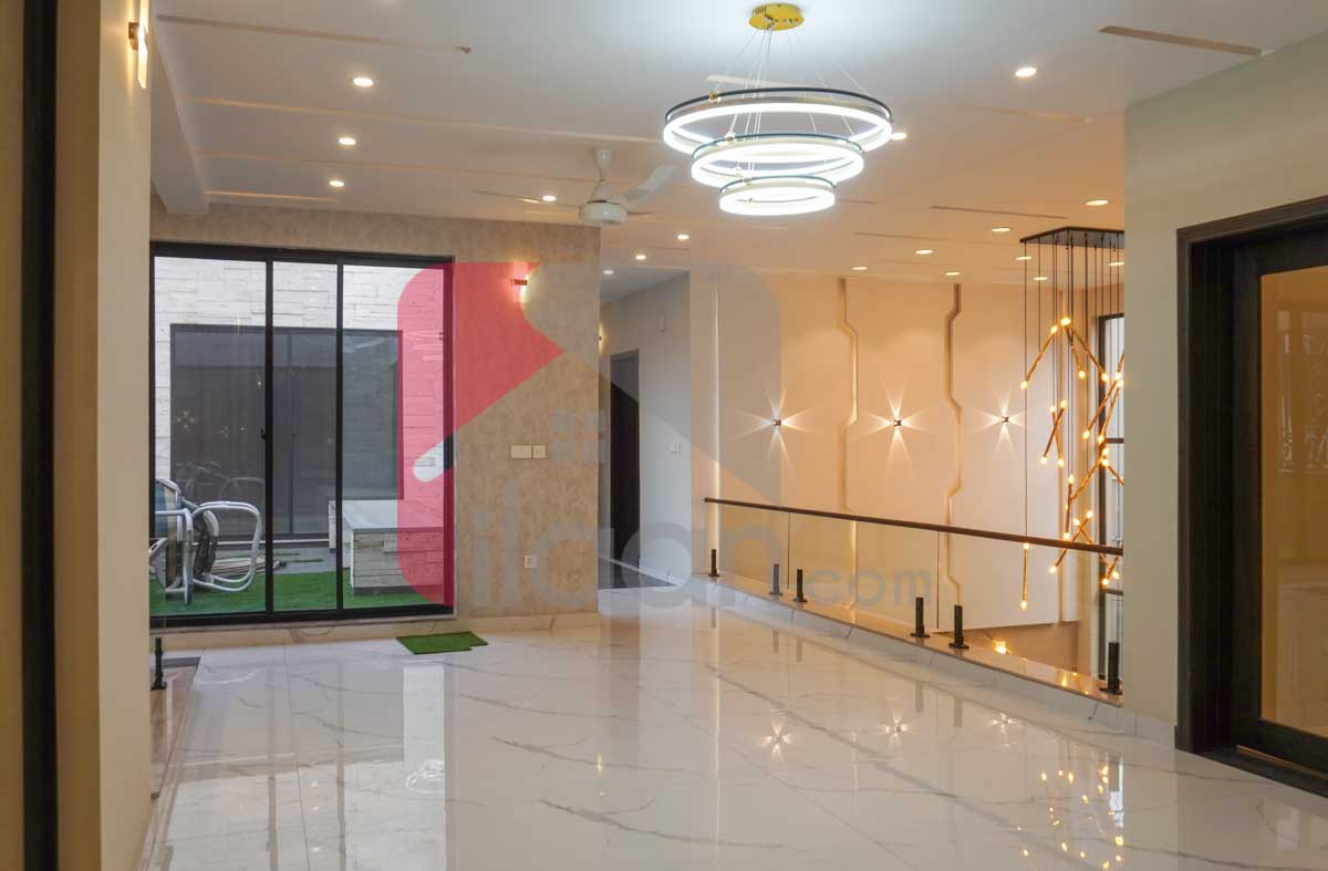 1 Kanal 1 Marla House for Sale in Block C1, Valencia Housing Society, Lahore