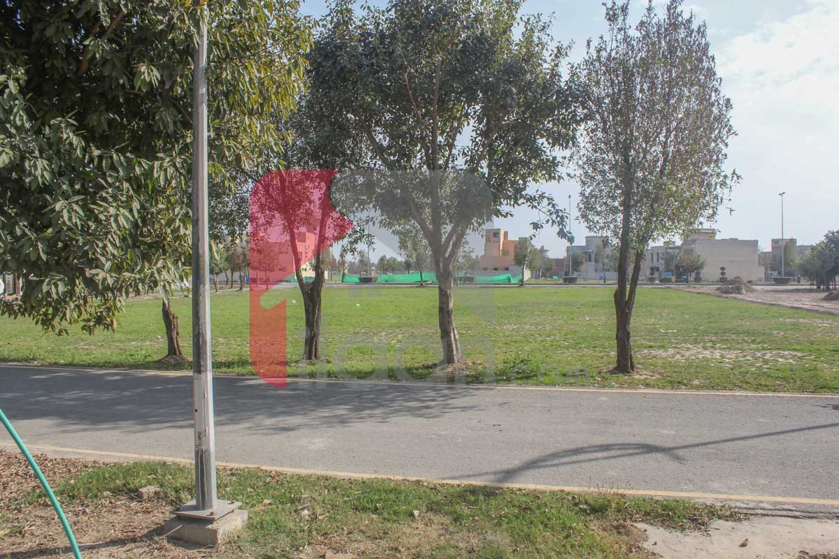 5 Marla Grey Structure House for Sale in Block G, Phase 2, Bahria Orchard, Lahore