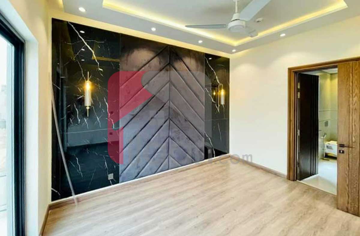 10 Marla House for Sale in Phase 5, DHA Lahore