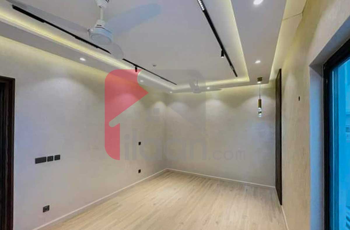 10 Marla House for Sale in Phase 5, DHA Lahore